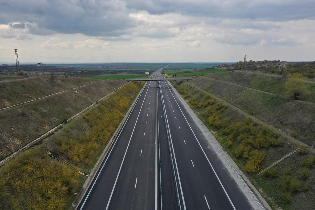 Ограничения за камионите по автомагистрала Тракия заради трафика преди Великден,