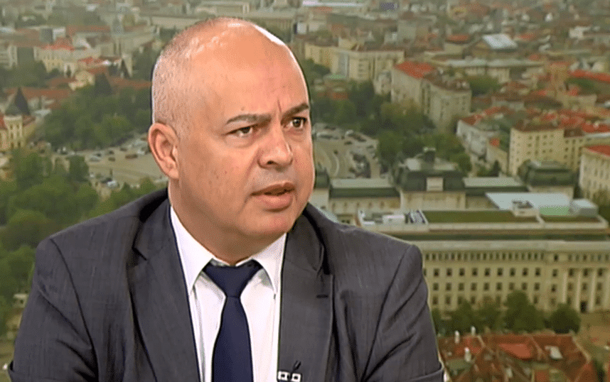 Корнелия Нинова не може да бъде изключена от Националния съвет