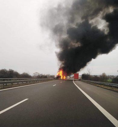 Горящ камион