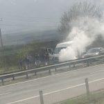 Горящ микробус на магистрала Хемус