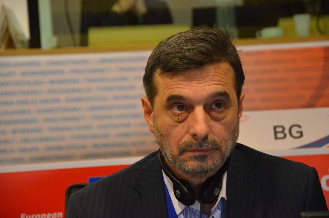 Президентът на КТ Подкрепа Димитър Манолов призна че не страда