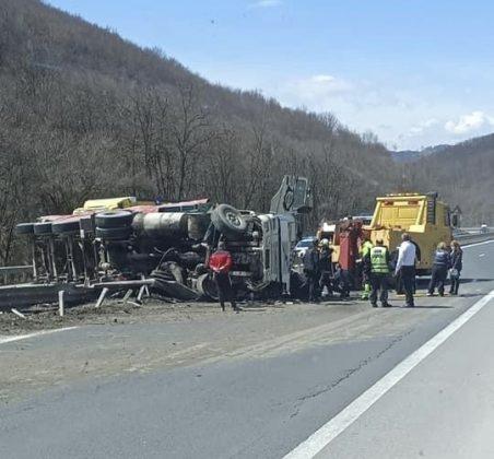 Обърнат тир