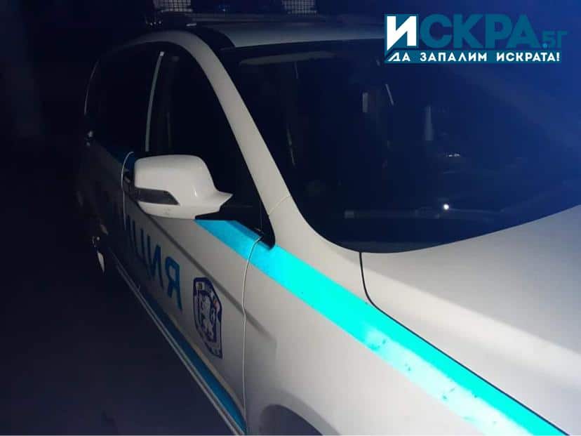 Мъж е бил нападнат и обран в дома си в