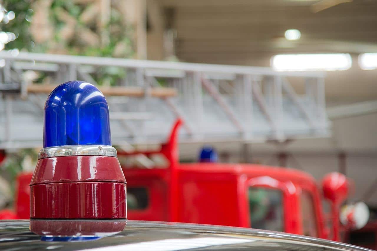 9 годишно дете е пострадало при пожар във фургон край язовир