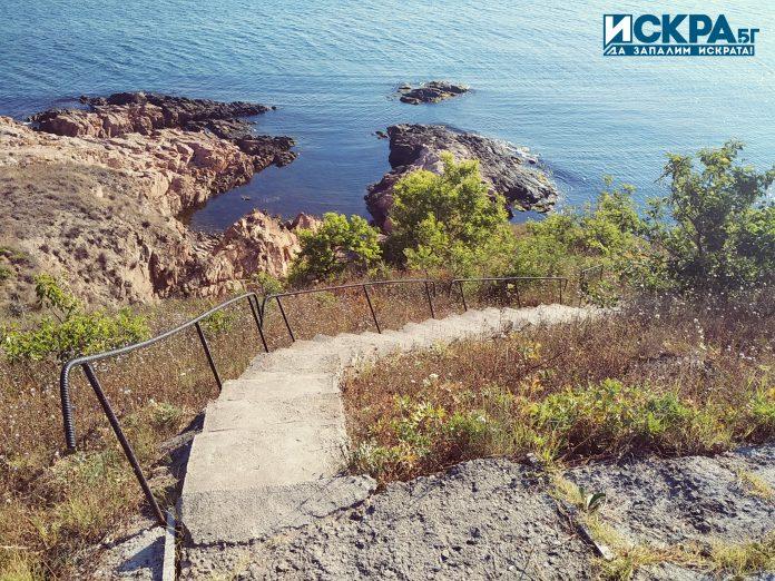 Скалите в Черноморец