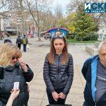 Славка Костадинова и близки на починалия