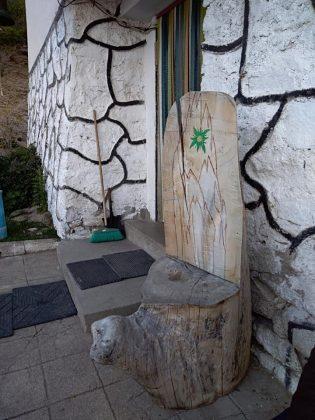 Входът на хижата