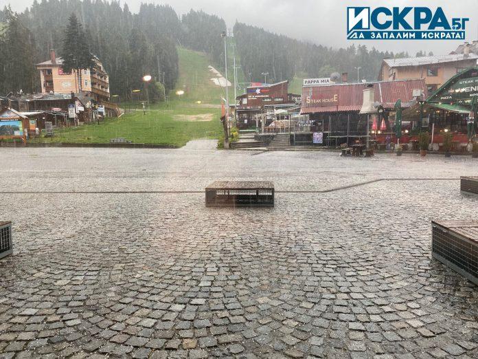 Дъжд и градушка в Боровец