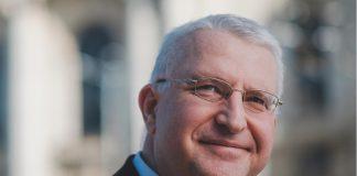 Доц. Светослав Малинов