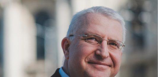 Доц. Светослав Малинов