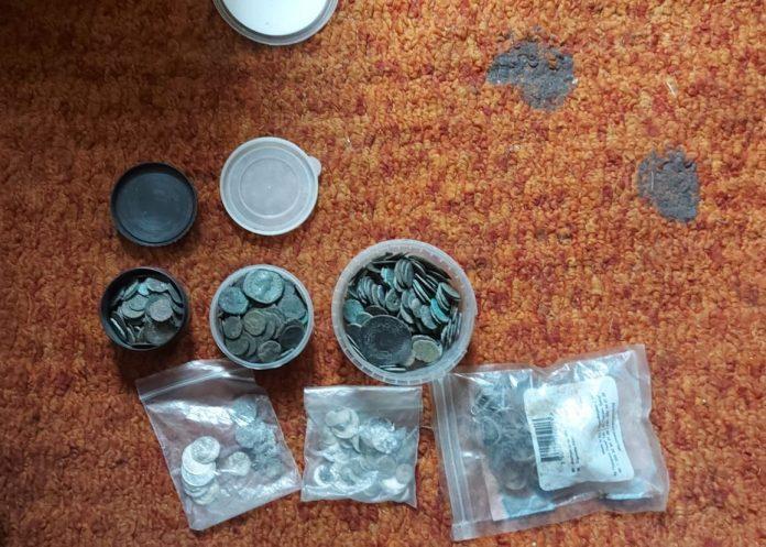 Антични монети