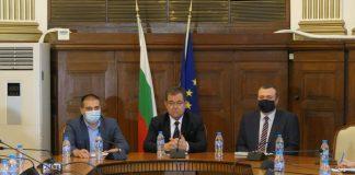 Mинистърът на земеделието, храните и горите проф. д-р Христо Бозуков