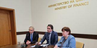 Пресконференция на трима служебни министри