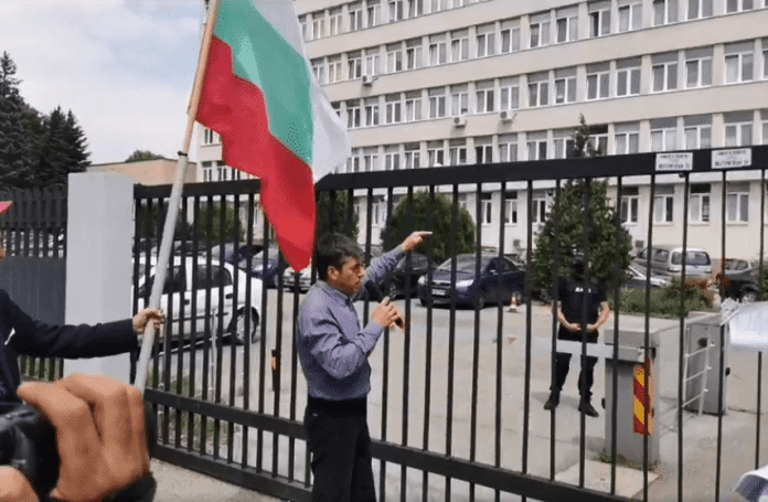 Протест пред ДАНС