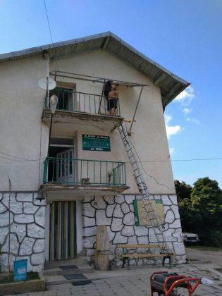 Ремонтът върви