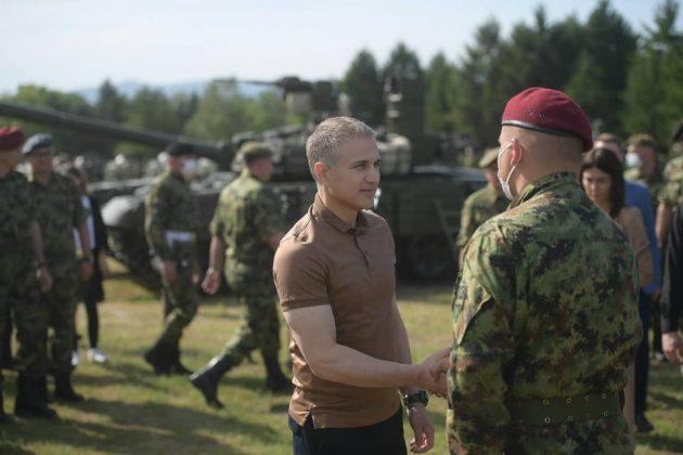 Русия достави на Сърбия военна техника