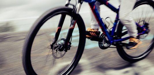 Велосипед, дете, момче, колелото