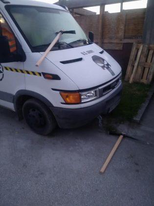 Забити кирки