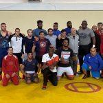 Гриша Ганчев изгледа тренировката на борците с кубинците