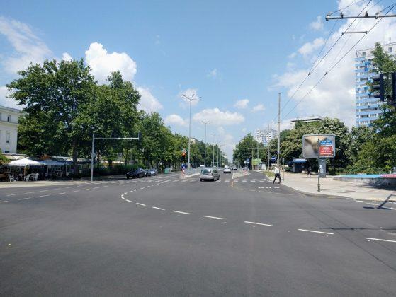 Булевард "Демокрация"