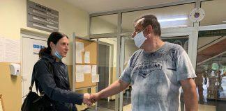 Бургазлийка намери и върна калъфче с пари и документи