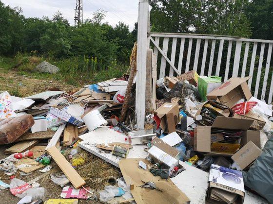 Боклуци край "Корал", "Якото място", "Юг"