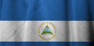 Знамето на Никарагуа.