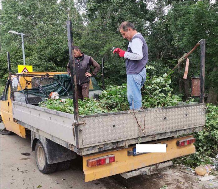 Акт за нерегламентирано изхвърляне на зелени отпадъци в местност Камбаните