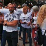 Членове и симпатизанти на "Изправи се! Мутри вън!"