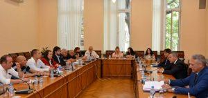 Среща за проблемите с тежкотоварния трафик