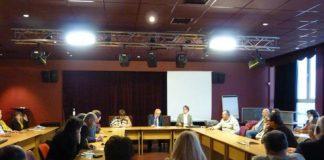 Няма да се затварят театрите с големи дългове