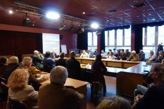 Няма да се затварят театрите с големи дългове