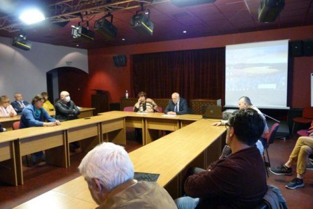 Няма да се затварят театрите с големи дългове