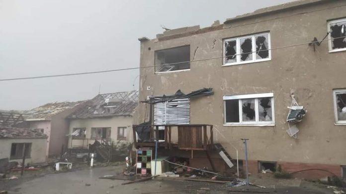 Торнадо в Чехия