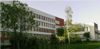 СУ "Никола Вапцаров" в Айтос