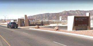 Вход към лагера