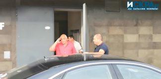 Бойко Борисов излиза през задния изход
