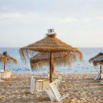 Чадъри и шезлонги