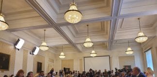 Среща между "Демократична България" и "Има такъв народ"