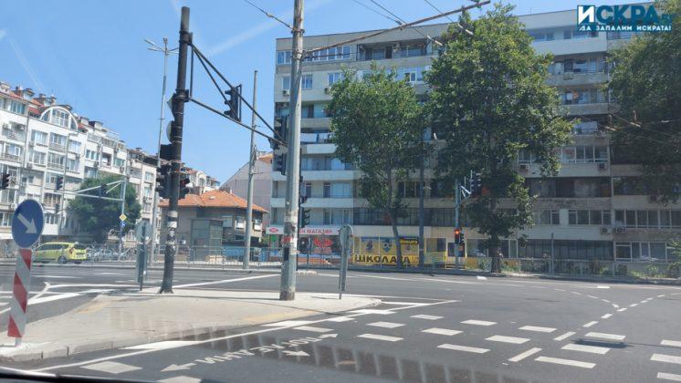 Булевард "Демокрация"