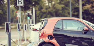 Електромобил