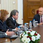 Консултации между представители на "Има такъв народ" и президента Румен Радев