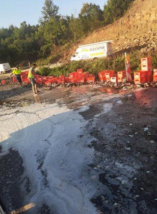 Тир разпиля каси с бирени шишета