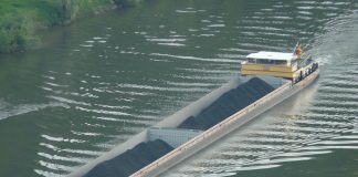 Кораб с въглища