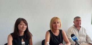 Мая Манолова