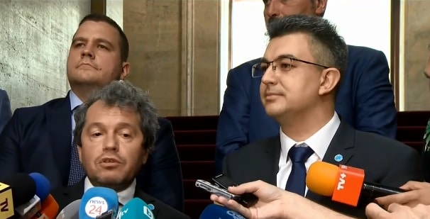 Тошко Йорданов и Пламен Николов пред журналисти