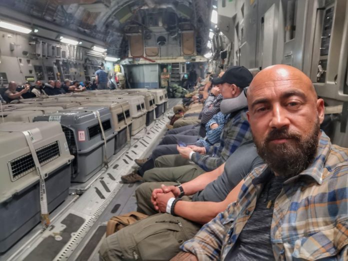 Без да се колебае: Българин замина в Кабул да помага