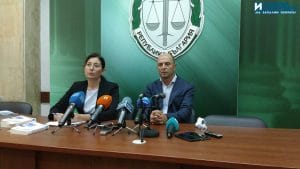 Брифинг за убийствата на Юмер и Теодора Бахлова