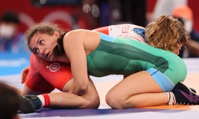 Евелина Николова