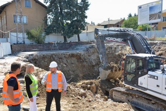 Инспекция на ремонта на жп гарата в Белово